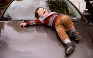 Molemin fragt: Tipps für lange Autofahrten mit Kindern | Blogbeitrag von Molemin