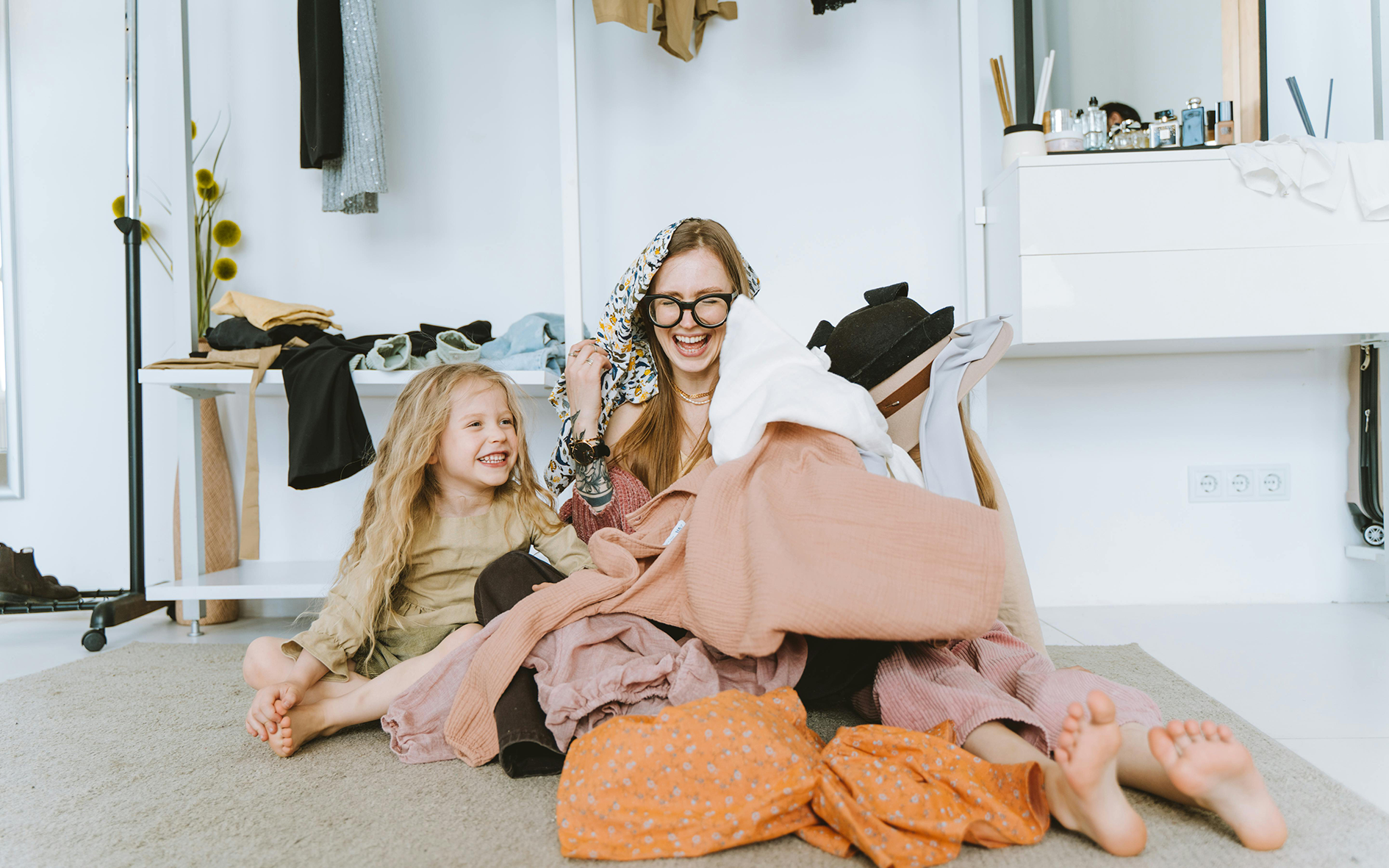 Capsule Warderobe - Dein Guide für eine minimalistische und nachhaltige Garderobe | Blogartikel von Molemin - natürlich Kind