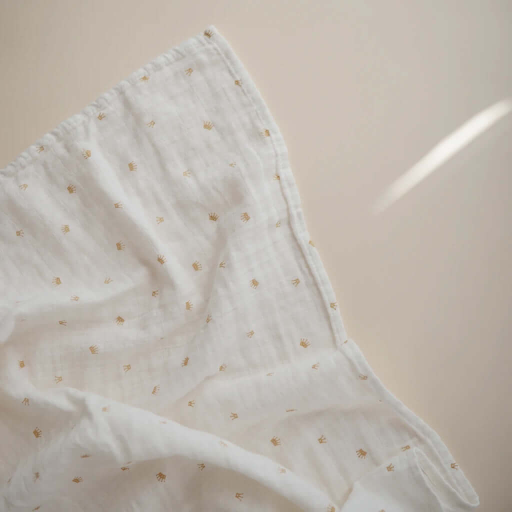 Muslin Swaddles Crowns