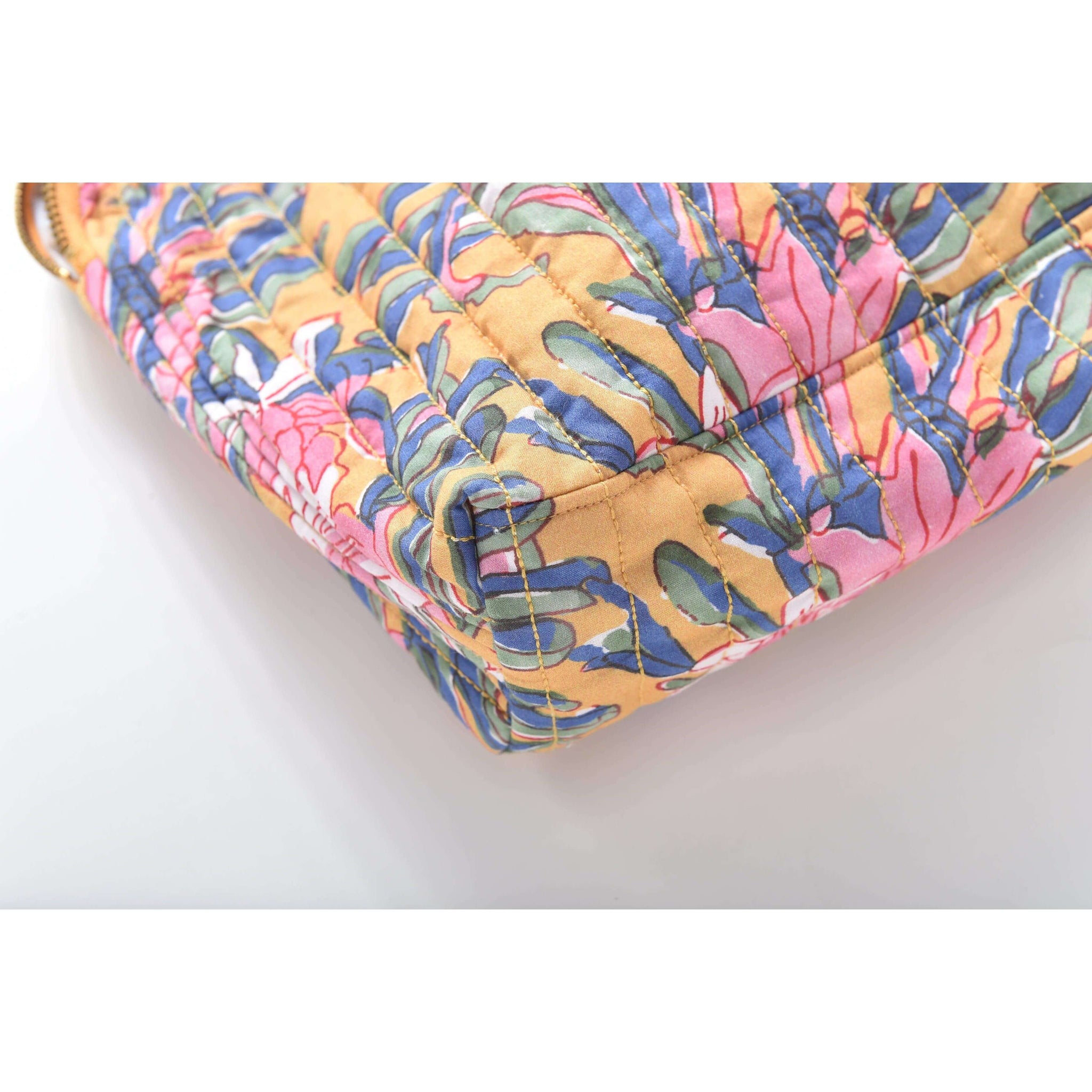Molemin | Teiki Pouch Honey Flowers | von Louise Misha