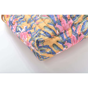Molemin | Teiki Pouch Honey Flowers | von Louise Misha