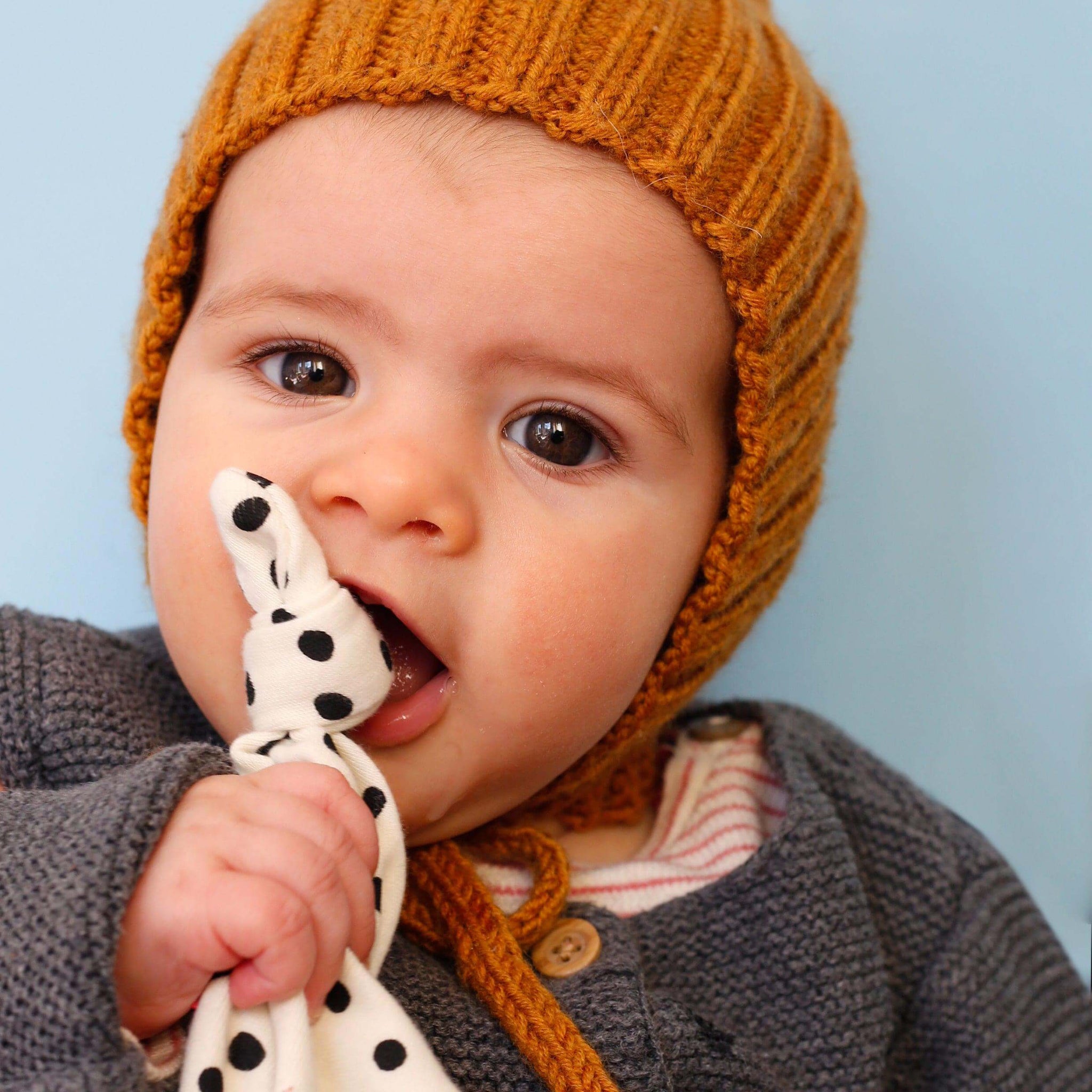 Molemin | Pünktchen mit Fliederbeere Mütze | von NANCHEN NATUR